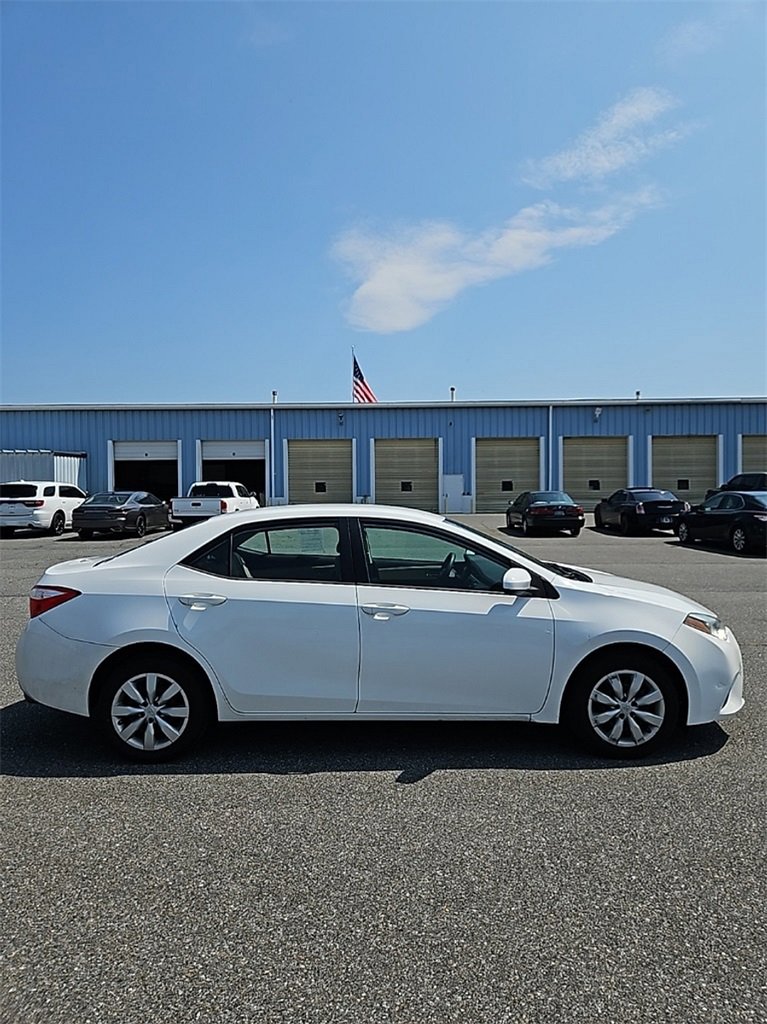 Used 2014 Toyota Corolla LE with VIN 2T1BURHE4EC221857 for sale in Dover, DE
