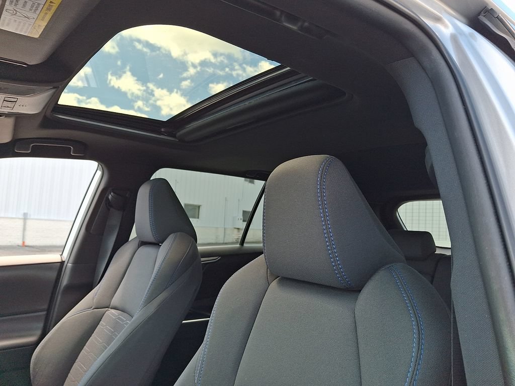 2022 Toyota RAV4 SE - Photo 13