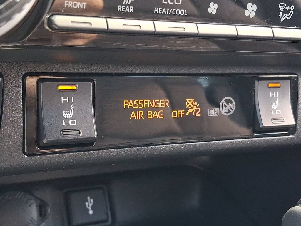 2022 Toyota RAV4 SE - Photo 27