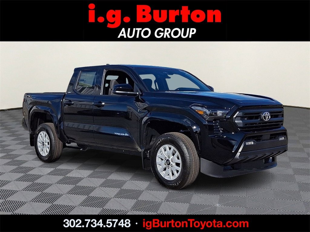 2025 Toyota Tacoma SR5's photo