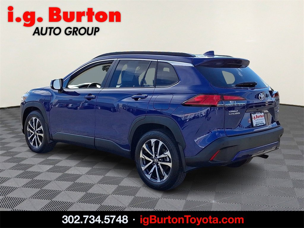 2024 Toyota Corolla Cross XLE photo 4