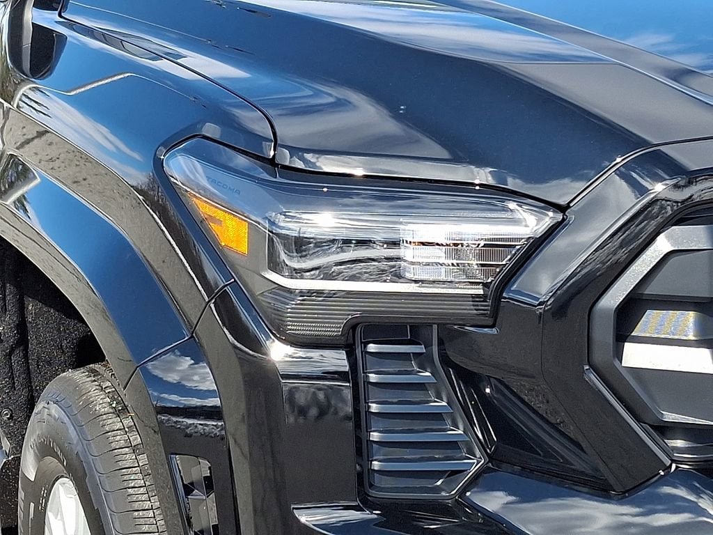 2026 Toyota Tacoma SR5 - Photo 6