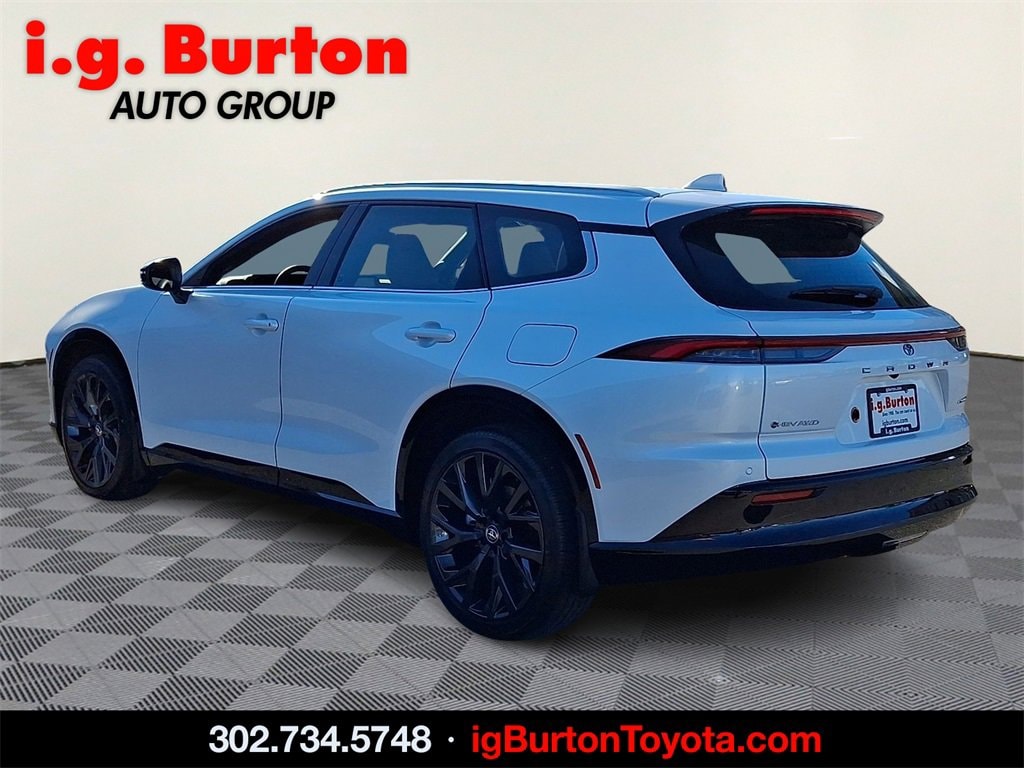 New 2025 Toyota Crown Signia Limited SUV