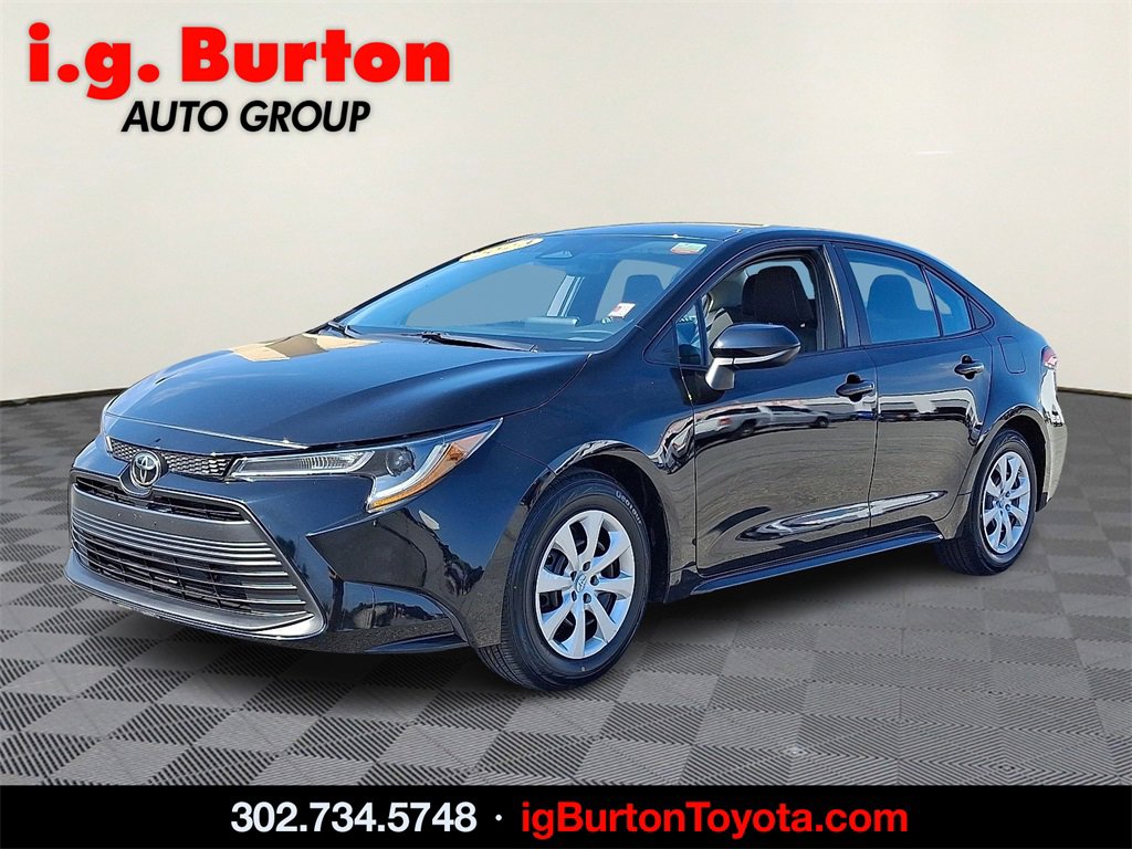 2023 Toyota Corolla LE photo 3