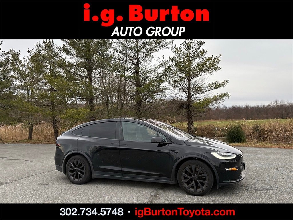 2022 Tesla Model X Plaid's photo