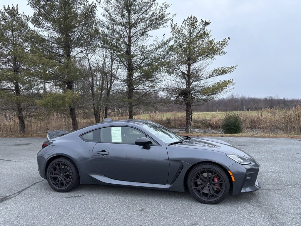2025 Toyota GR86 Premium's photo
