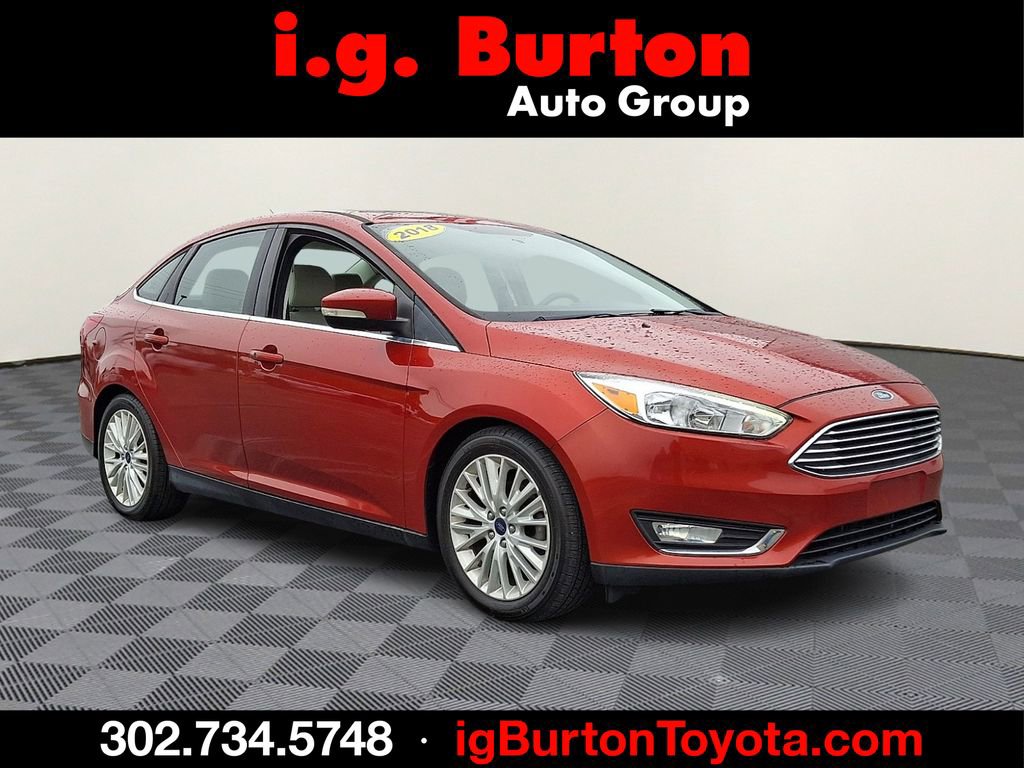 2018 Ford Focus Sedan Titanium's photo