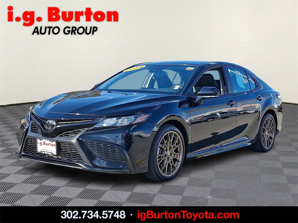 2024 Toyota Camry SE photo 3