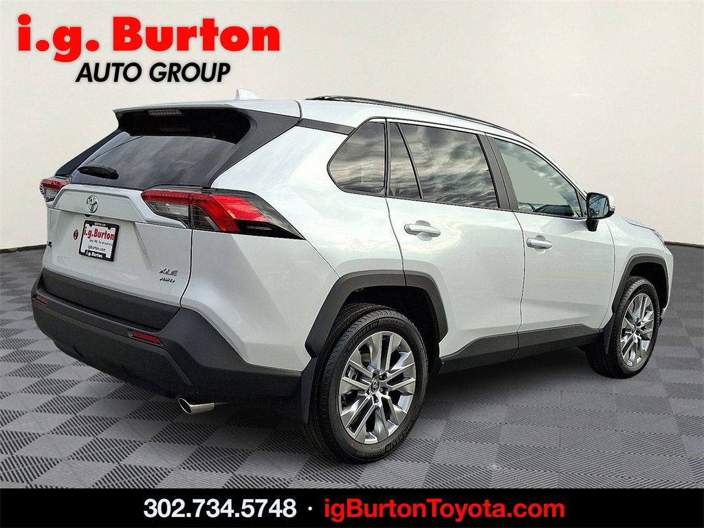 2025 Toyota RAV4 XLE Premium photo 4