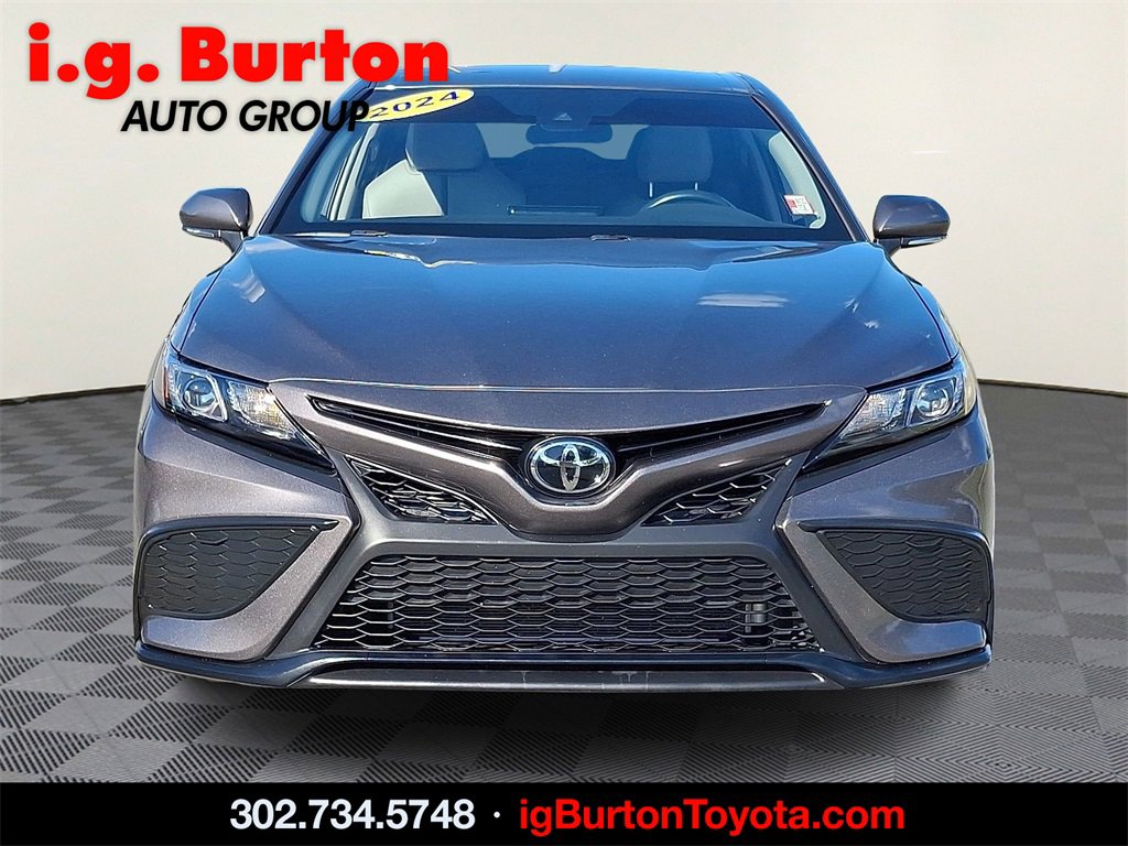 2024 Toyota Camry SE photo 2