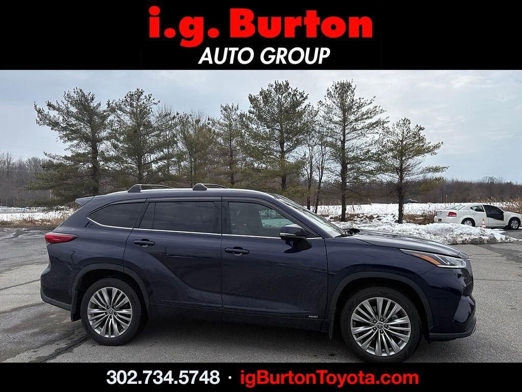 Used 2022 Toyota Highlander Hybrid Hybrid Platinum SUV