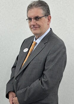 Staff member Peter Katsanos from ID_50044298debe