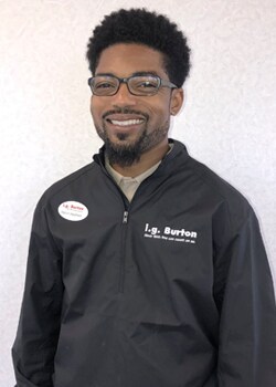 Staff member Melvin Weathers from ID_f50486a61a77
