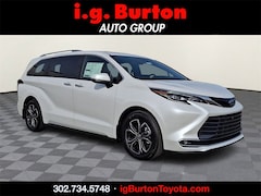 2025 Toyota Sienna Platinum Van Passenger Van