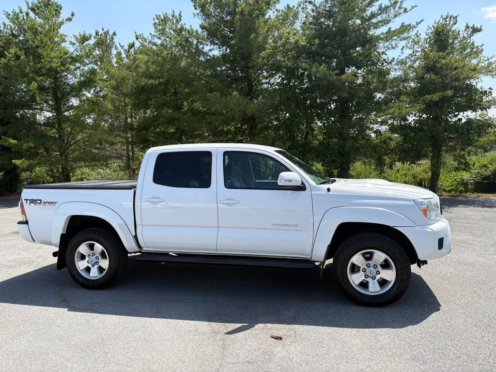 2014 Toyota Tacoma 4x4 Doublecab V6 AT's photo