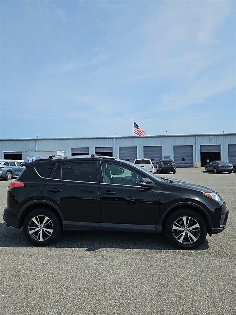 Used 2018 Toyota RAV4 XLE with VIN 2T3RFREVXJW743762 for sale in Dover, DE