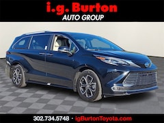 2025 Toyota Sienna Platinum Van Passenger Van