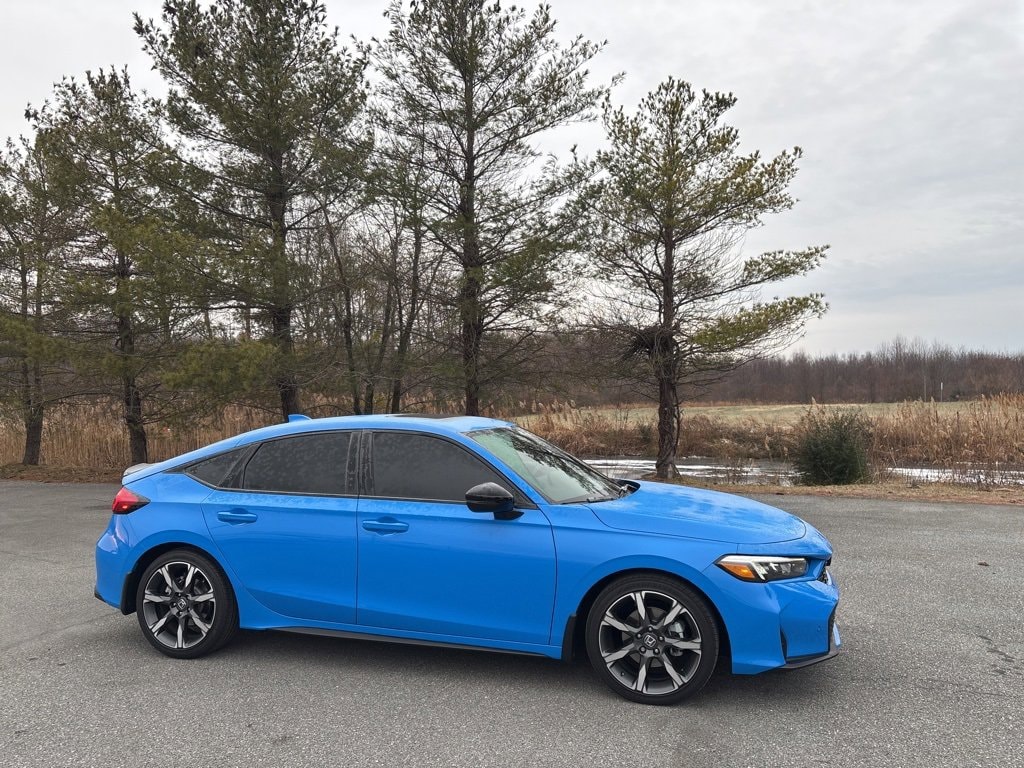 2025 Honda Civic Hatchback Sport Touring's photo