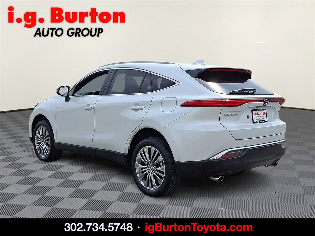 2024 Toyota Venza XLE photo 4