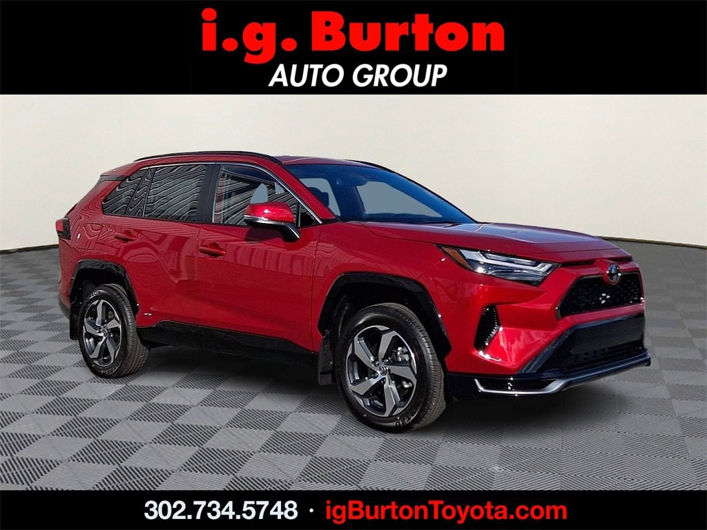 2025 Toyota RAV4 SE's photo