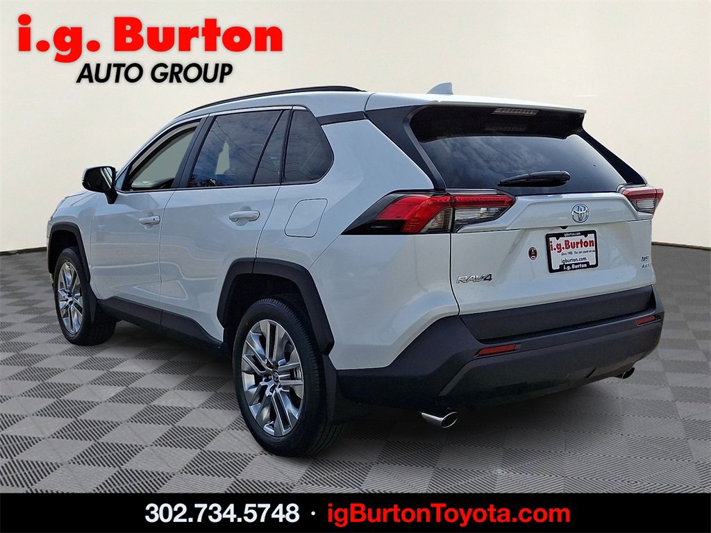 2025 Toyota RAV4 XLE Premium photo 2