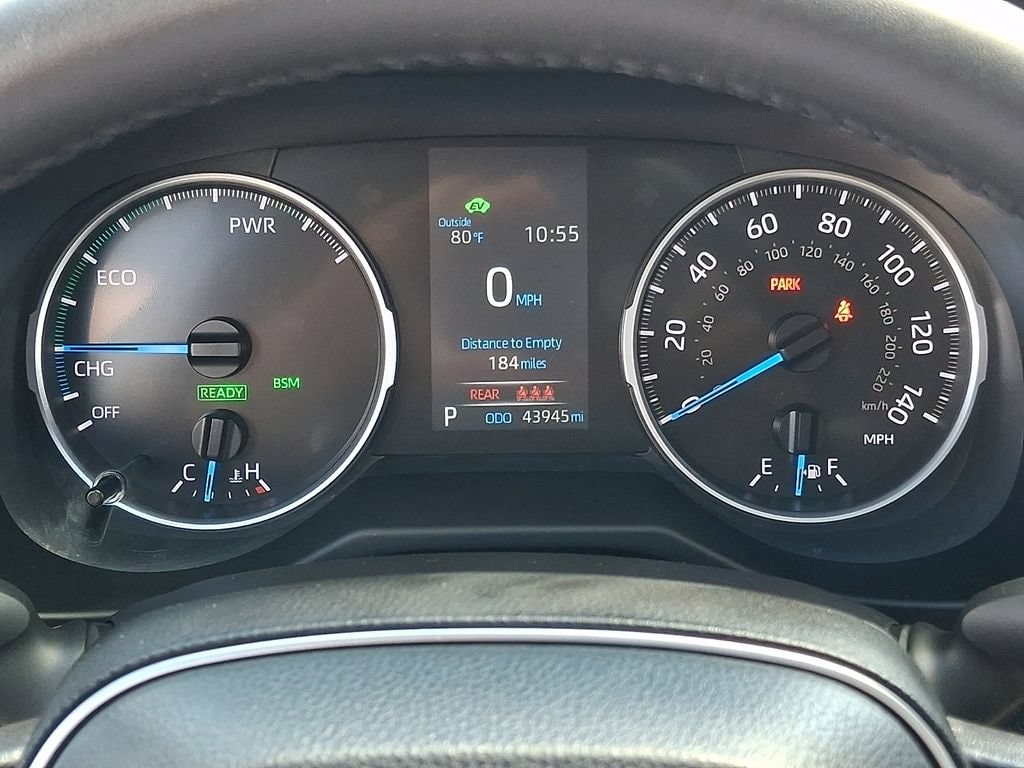 2022 Toyota RAV4 SE - Photo 20