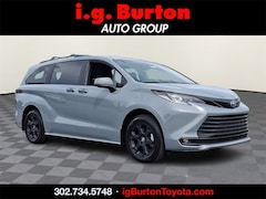 2025 Toyota Sienna Woodland Edition Van Passenger Van