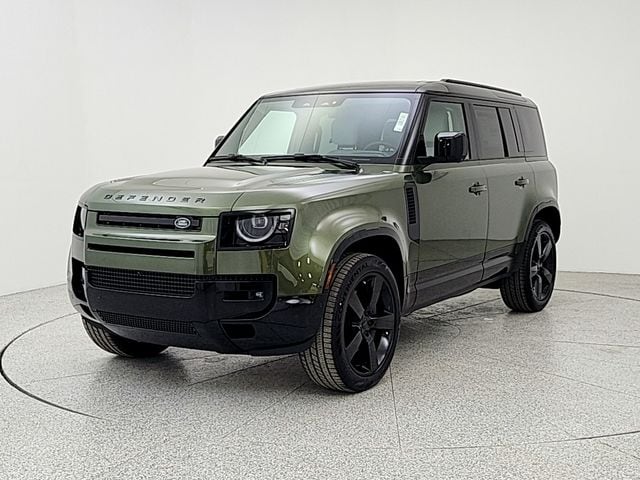2026 Land Rover Defender 110 X-Dynamic SE P400's photo