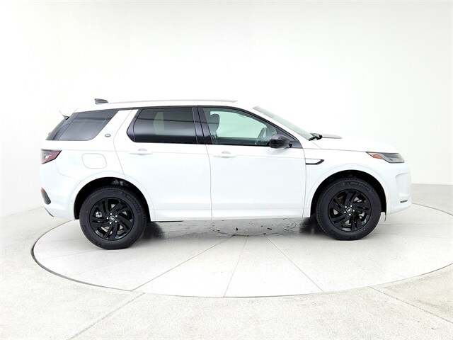 2025 Land Rover Discovery Sport S photo 4
