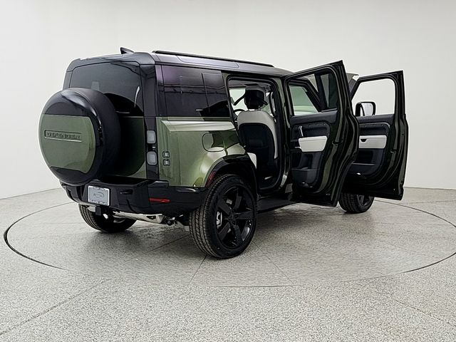 2026 Land Rover Defender X-Dynamic SE - Photo 11