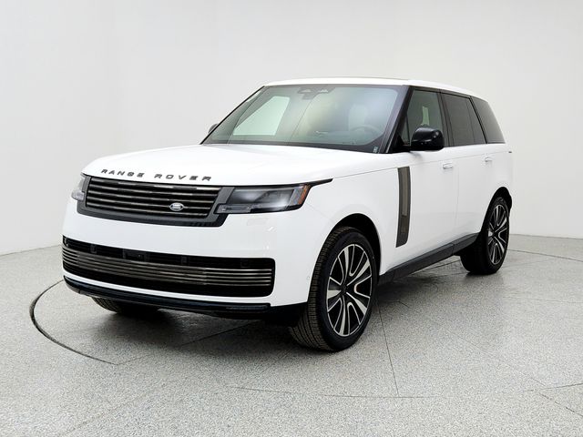 2026 Land Rover Range Rover P615 SV AWD