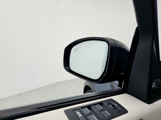 2026 Land Rover Discovery Gemini Edition - Photo 23