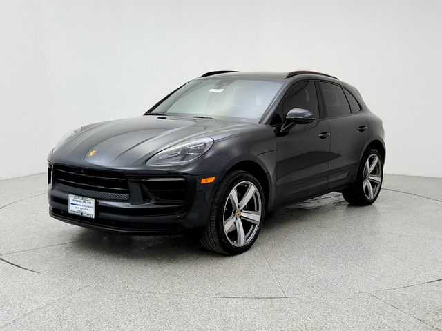 2022 Porsche Macan Base