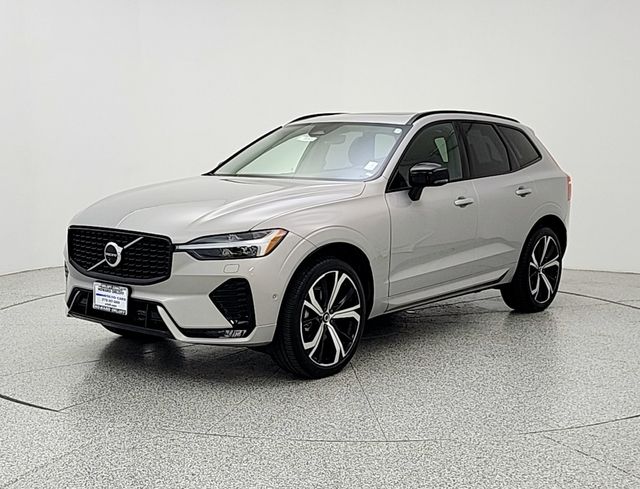 2024 Volvo XC60 B5 Ultimate Dark Theme AWD