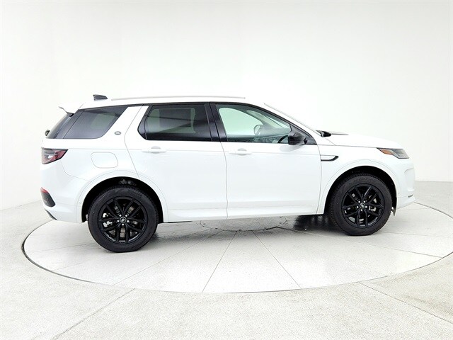 2025 Land Rover Discovery Sport S photo 4