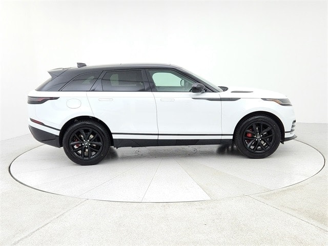 2025 Land Rover Range Rover Velar SE photo 4