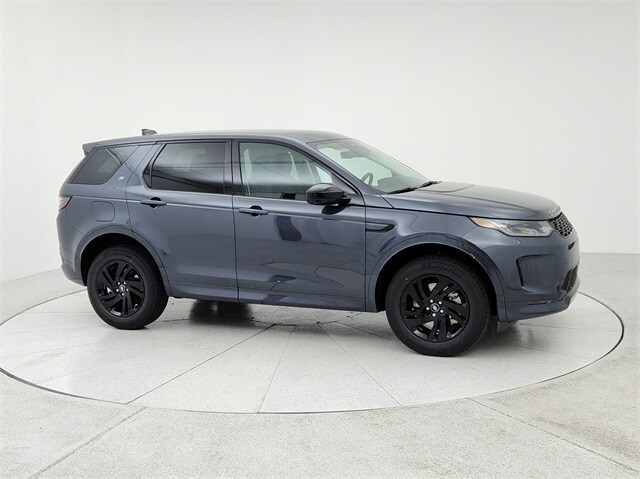 2025 Land Rover Discovery Sport S photo 3