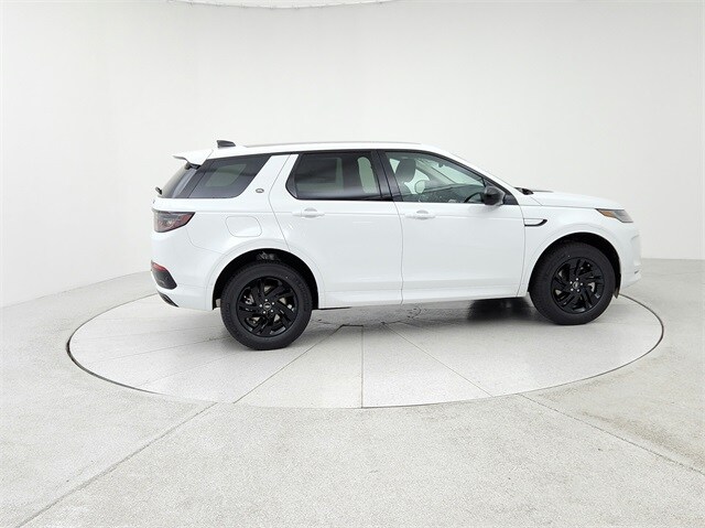 2025 Land Rover Discovery Sport S photo 4