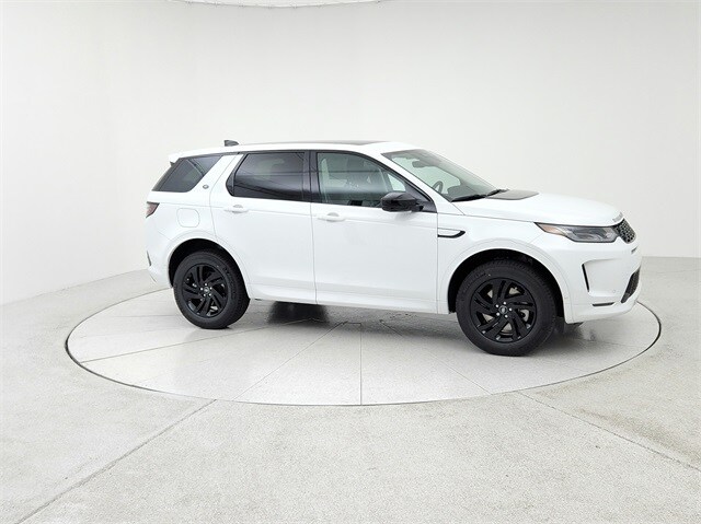 2025 Land Rover Discovery Sport S photo 3