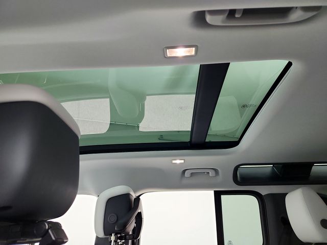 2026 Land Rover Defender X-Dynamic SE - Photo 21