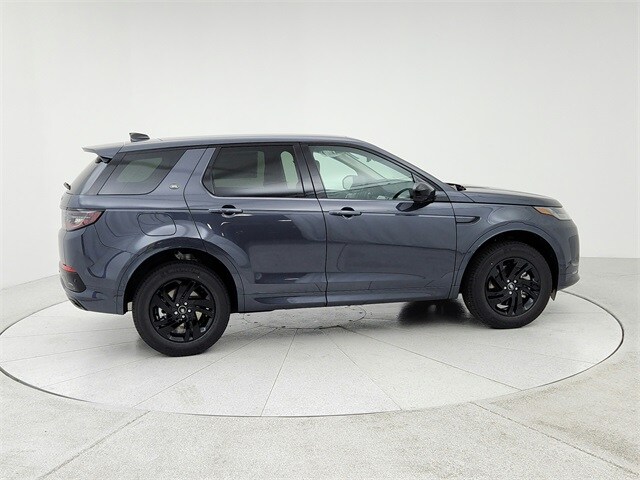 2025 Land Rover Discovery Sport S photo 4