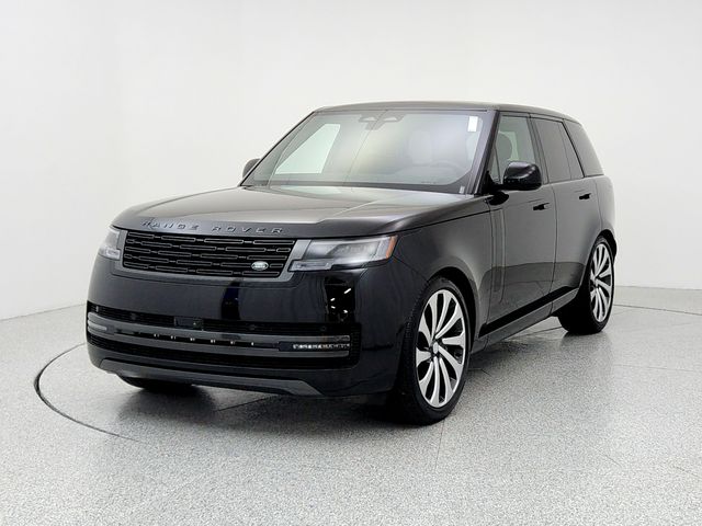 2025 Land Rover Range Rover SE's photo