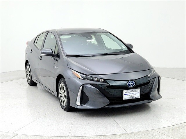 Used 2021 Toyota Prius Prime LE with VIN JTDKAMFP8M3173786 for sale in Chicago, IL