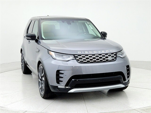 2025 Land Rover Discovery Metropolitan Edition photo 2