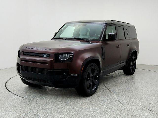 2026 Land Rover Defender 130 X-Dynamic SE P400's photo