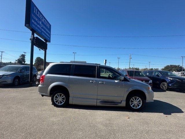 Used 2019 Dodge Grand Caravan SXT with VIN 2C4RDGCG2KR631905 for sale in Asheville, NC