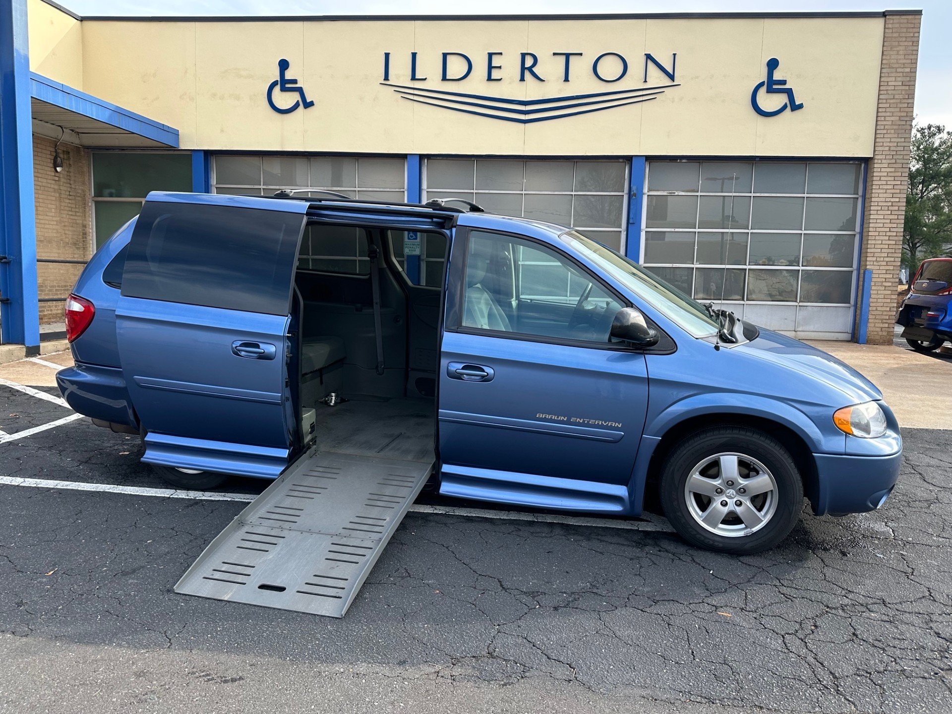 handicap minivan near me