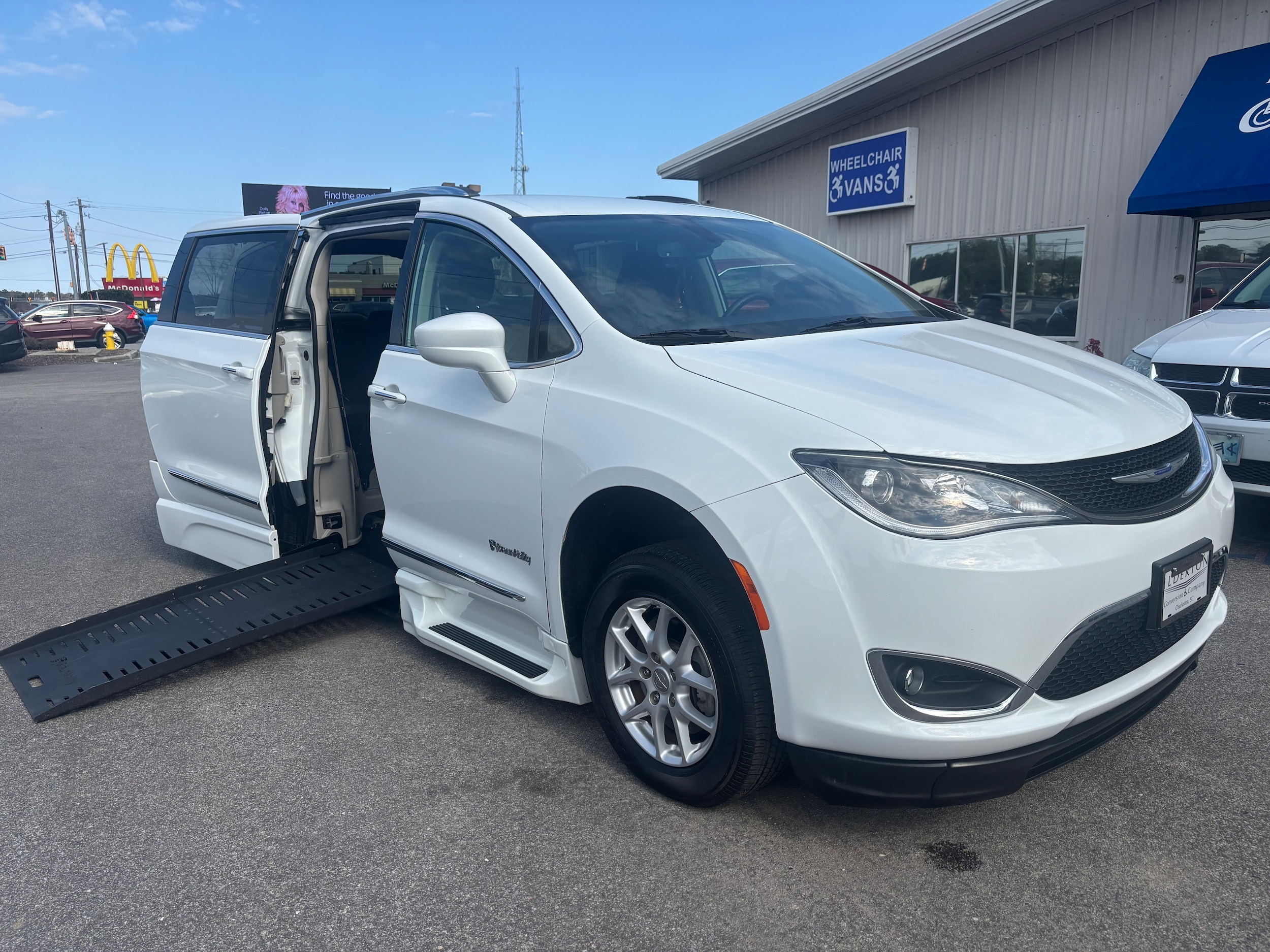 2020 Chrysler Pacifica Touring L