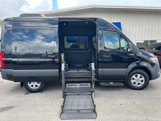 2022 Mercedes-Benz Sprinter Passenger Van Base's photo