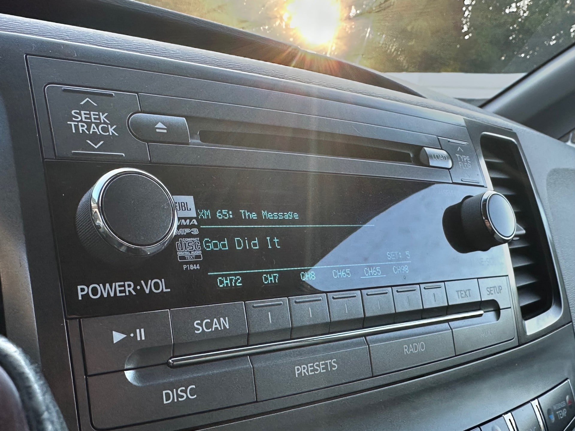 2013 Toyota Sienna XLE - Photo 16